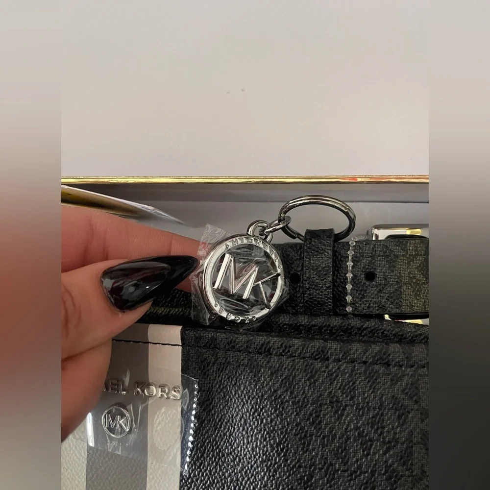 Michael Kors Jet Set Small Signature Logo Stripe Belt Bag in Gift Box